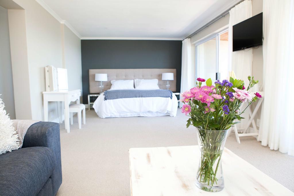 Seabreeze Luxury Two Bedroom Self Catering Penthouse Simonʼs Town