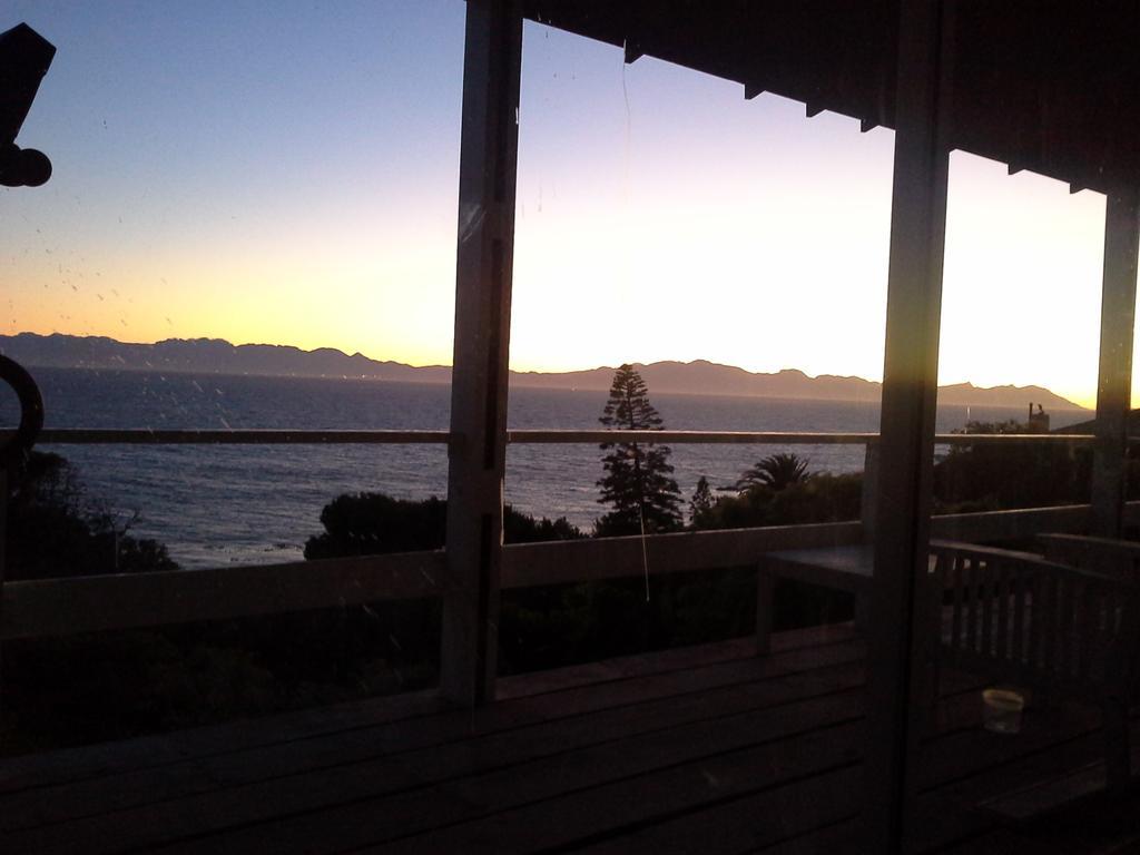 Seabreeze Luxury Two Bedroom Self Catering Penthouse *