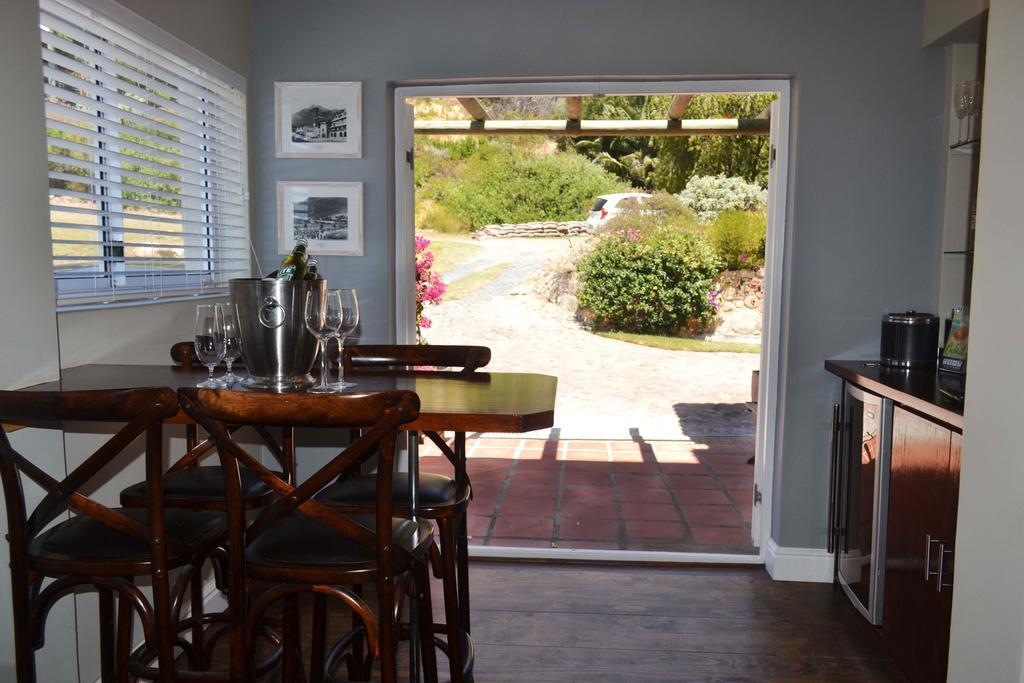 Villa Seabreeze Luxury Two Bedroom Self Catering Penthouse *