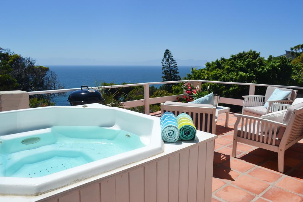 Seabreeze Luxury Two Bedroom Self Catering Penthouse Pousada